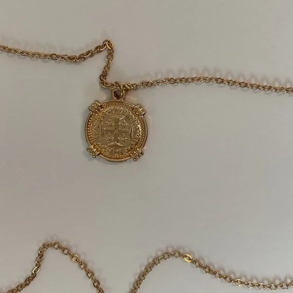 European & Australian Coin Pendant 4 layered Tiered Gold Tone Euro Travel Summer - Picture 7 of 11